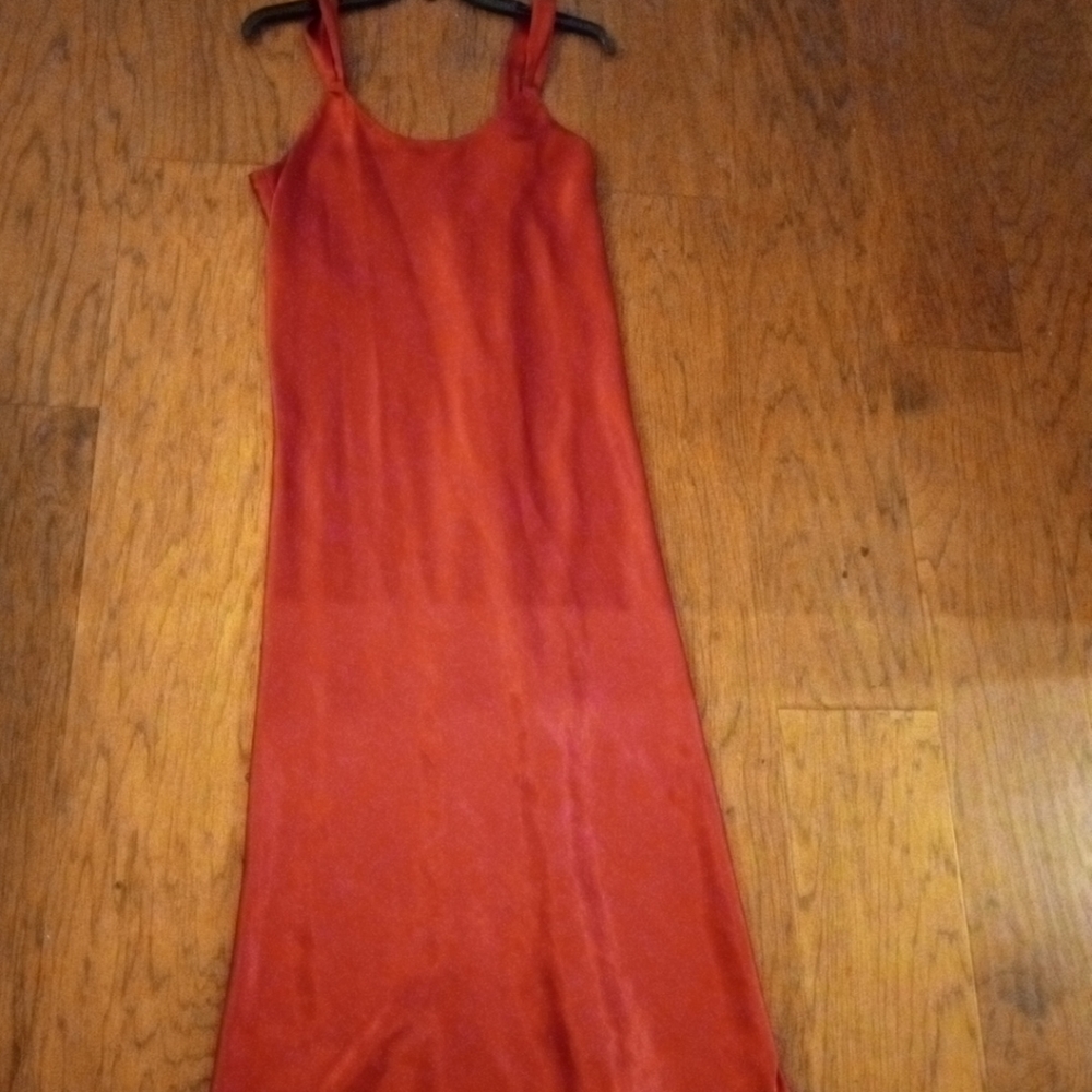 New Enchanting Medium Solid Red 40" Midi Lingerie - image 5